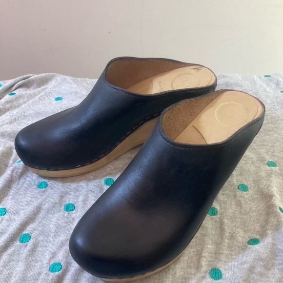 💙No.6 New School Clog On Wedge Black Leather - Picture 4 of 13